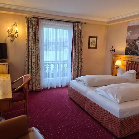 Hotel Alpenhof 4*