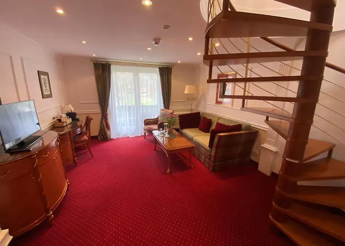 Hotel Alpenhof 4*