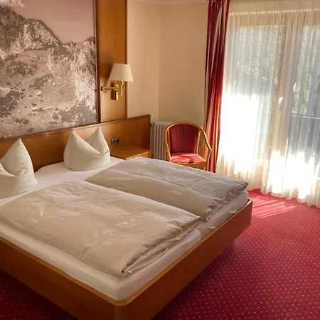 Hotel Alpenhof 4*