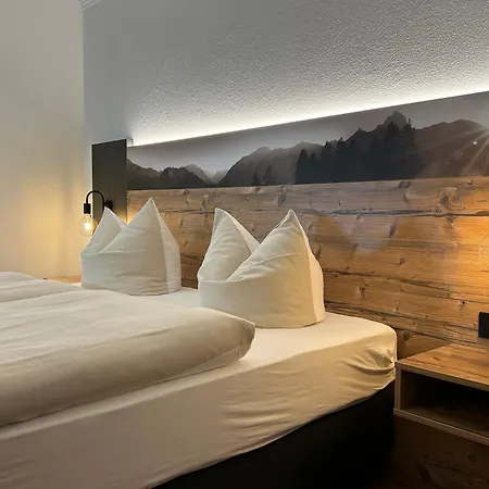 Alpenhof Hotel 4*